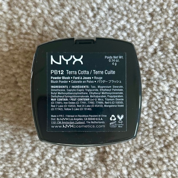 NWT Neutral Toned Makeup Bundle-Revlon Not Just Nudes Eyeshadow & NYX Blush - Picture 7 of 7